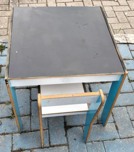 Conjunto Mesa e Cadeira Infantil em Madeira - Azul e Branco