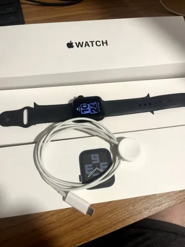 Apple Watch SE 2ª Geração com Carregador Original Tipo-C