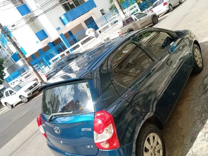 Toyota Etios X 1.3 Flex 16V 5P Mec. 2015