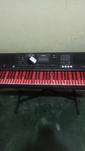 Vende-se um teclado muito bom