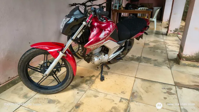 Vendo Titan 150 2014
