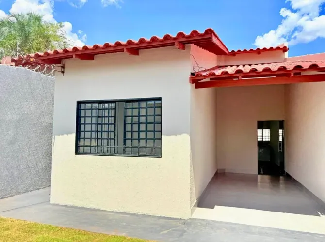 VENDO CASA DOCUMENTADA FLORESTA