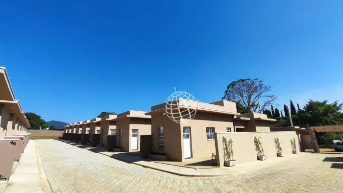 Casa com 2 dormitórios à venda, 59 m² por R$ 350.000,00 - Jardim Santa Fe - Bom Jesus dos