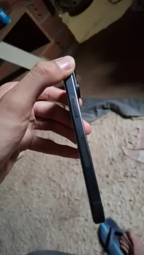VENDO IPHONE 15 pro semi novo