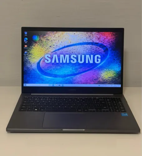 Notebook Samsung i3 11ªTh Gen 8GB RAM 256 Ssd FULL HD Intel(R)Graphics 4 GB
