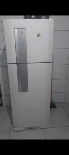 Geladeira enorme eletrolux