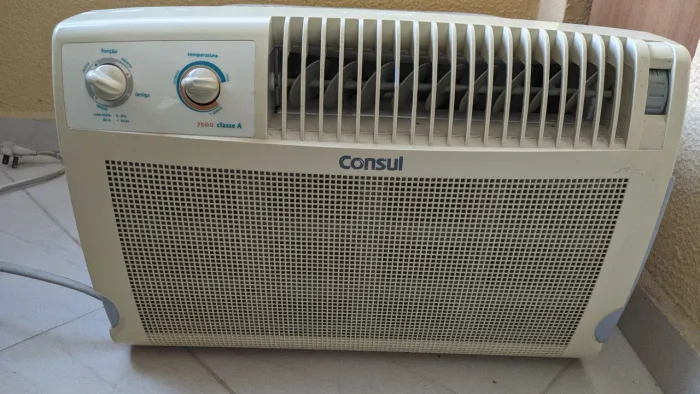 Ar condicionado de gaveta Quente/Frio 7500 btus Consul