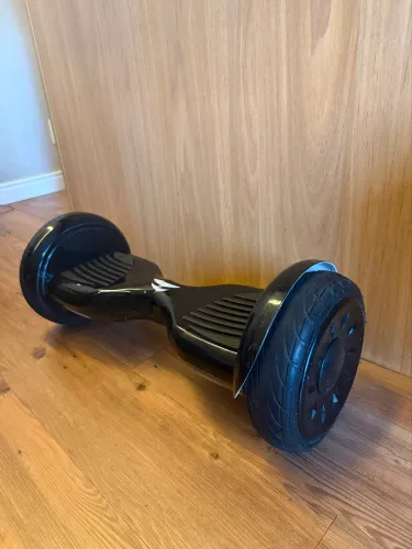 Hoverboard aro 10 com auto falantes e Bluetooth