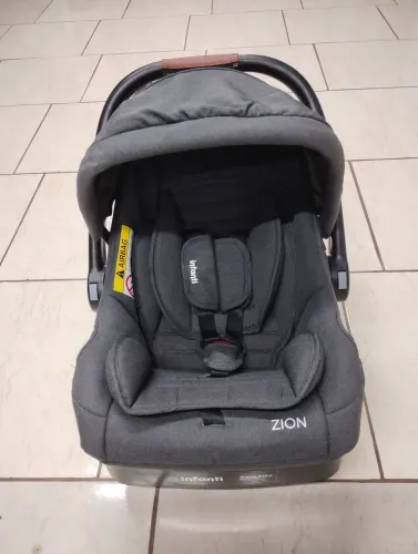 Bebê conforto com base