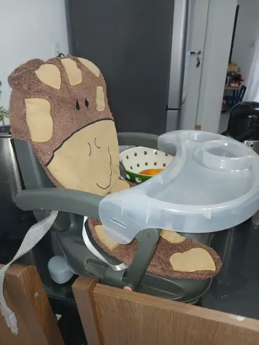Cadeira de alimentação bebê 
