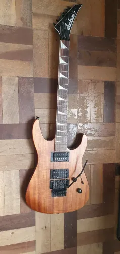 Guitarra Elétrica Jackson Dinky Js22