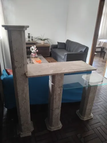 Aparador em mármore travertino