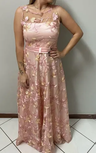 Vestido Longo Rosé com Bordado Floral - Usado 1x
