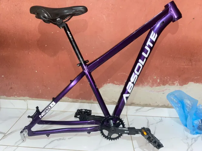 Quadro absolute Nero 5, já vai com tudo que está na foto, usado por 2 semanas!