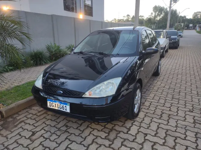 Ford Focus 2.0 16v/ 2.0 16V Flex 5P 2004