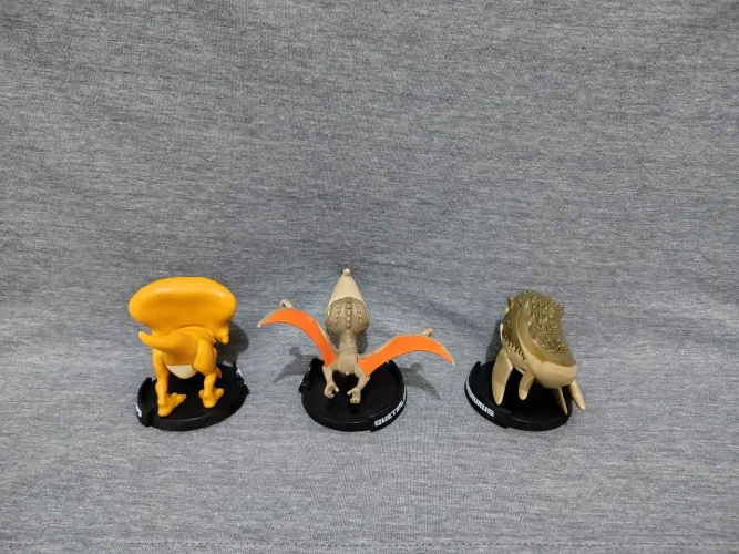 3 brindes do Bob's Jurassic word domínio 