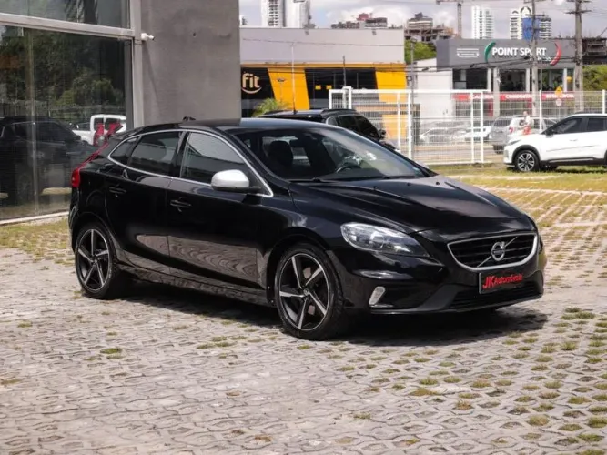 Volvo V40 T-5 R-design 2.0 Aut. 2016
