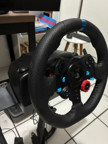 Volante Logitech G29 + Suporte Extreme Simracing SPRO V3 (Kit Simracing)