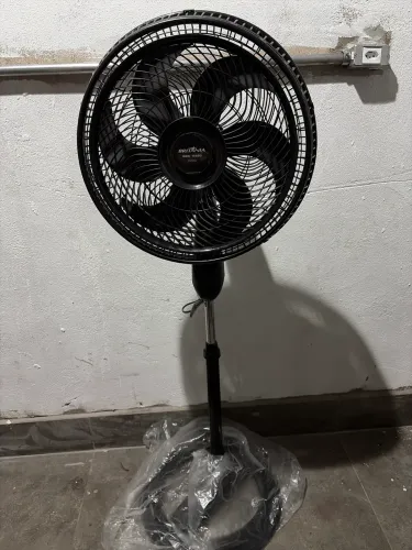 Ventilador de Coluna Britânia 110 Volts 160 watts de potência (Novo)