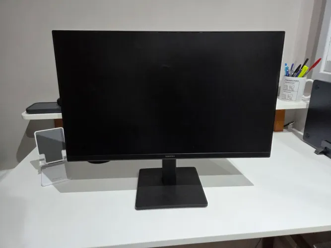 Monitor Samsung Essential S3 22"