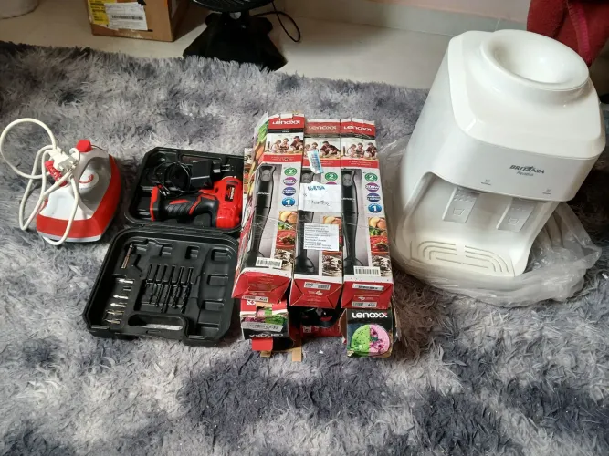 Bebedouro + parafusadeira + Ferro de passar + 9 Mixer