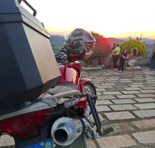 Honda 400i Falcon, raridade Moto com baixo km , para pessoas exigentes.  Moto bem cuidada 