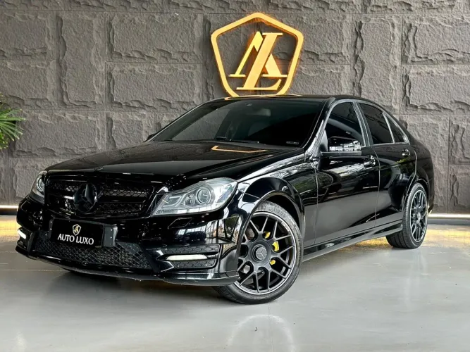 Mercedes-Benz C-180 CGI Sport 1.6 TB 16V 156cv Aut. 2014