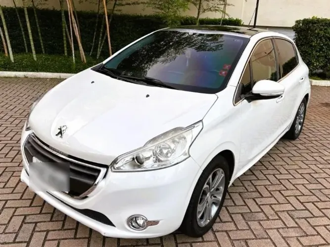 Peugeot 208 Griffe 1.6 Flex 16V 5P Aut. 2014
