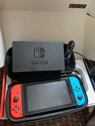 VEND NINTENDO SWITCH COMPLETO
