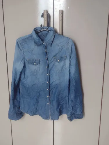 Camisa jeans feminina