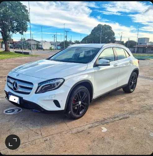 Mercedes-Benz GLA 200 Adv. 1.6/1.6 TB 16V Flex Aut. 2017
