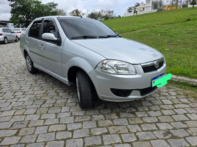 Fiat Grand Siena Essence 1.6 Flex 16V 2016