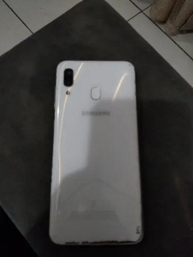 Celular A30 pra retirar peças