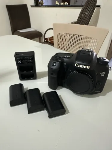 Câmera Cânon EOS 7D Mark Ii 