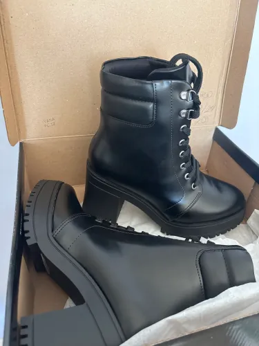 Bota VIZANO