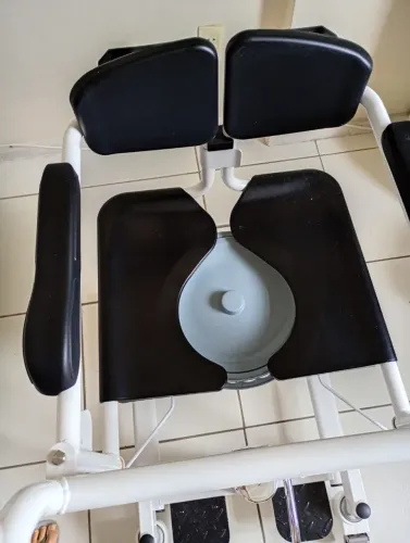 Cadeira de rodas de transferência