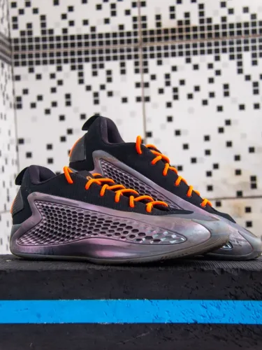 Tênis de Basquete Adidas Anthony Edwards 1 ? Tamanho 43/44