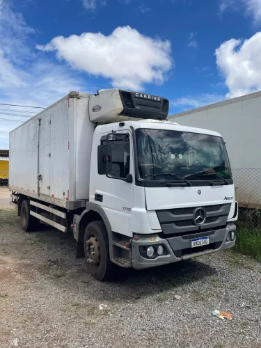 CAMINHÃO MERCEDES 1719 CÂMERA FRIA -15?
