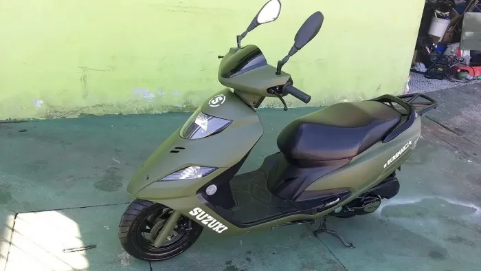 BURGMAN PERSONALIZADA 