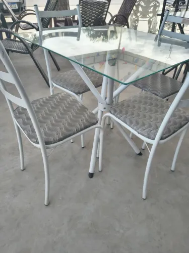 Conjunto de mesa 4 lugares