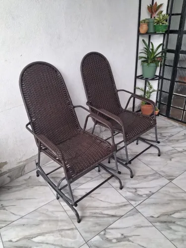 Cadeira de balanço com molas Fibra Sintética