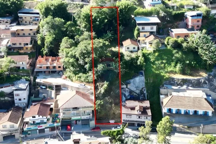 Terreno à Venda Quissamã Petrópolis -RJ com 725,00 m²