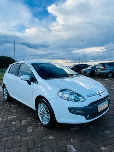 Fiat Punto Essence 1.6 Flex 16V 5P 2014