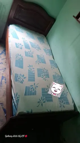 Cama de madeira