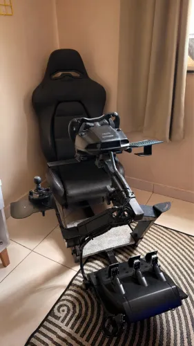 Volante Logitech g920 + cockpit extreme SimRacing