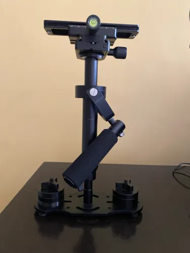 Estabilizador para câmera profissional.