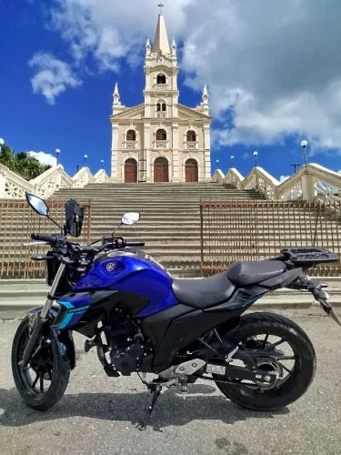 Moto bem conservada