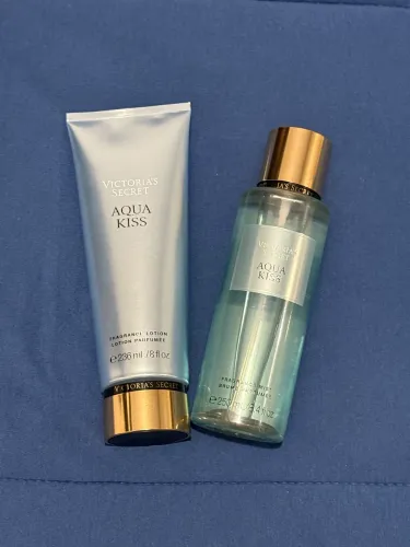 Victoria?s Secret - Aqua Kiss (Creme Hidratante 236ml + Body Mist 250ml)