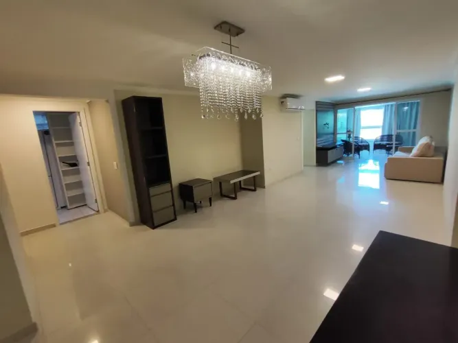 Apto amplo 3 quartos sendo 1 ste, 2 vgs garagem, Semi mobiliado, nos Cavaleiros proximo a