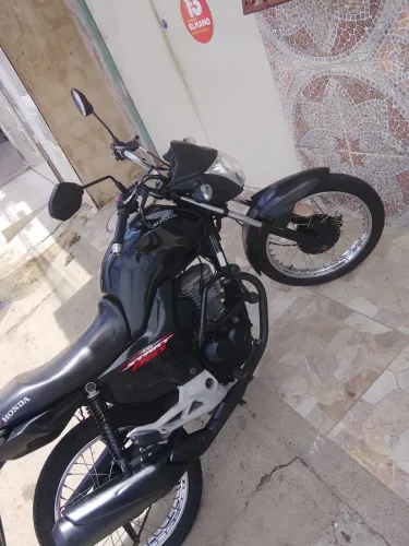 Vendo essa Honda cg start 1018 ponto de transferir